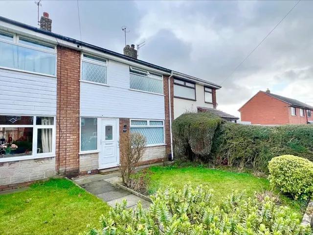 Ribble Drive, Bury, BL9, photo 1