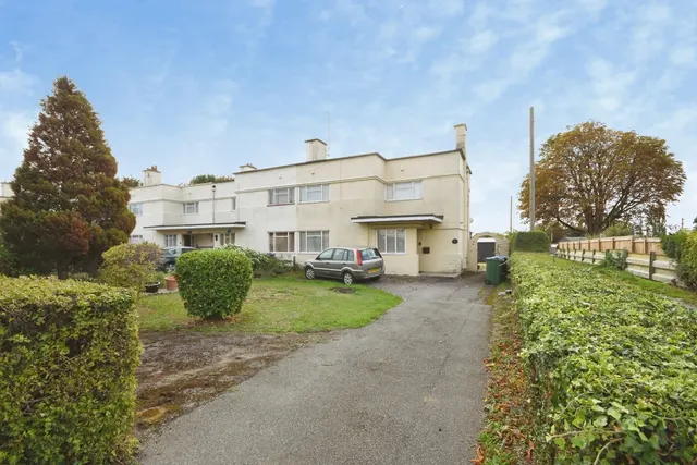 Silver Street, Silver End, CM8, photo 1