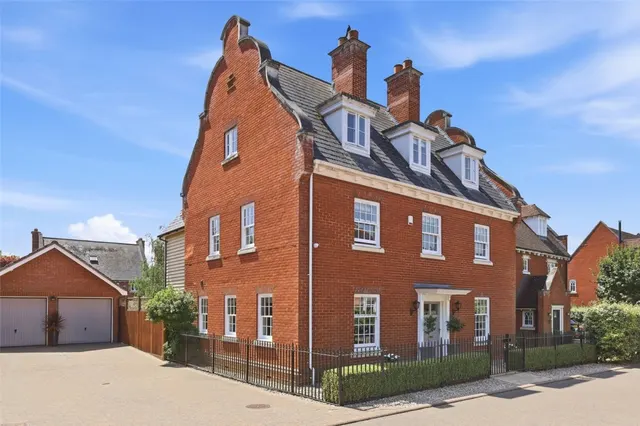 House Under Offer with 5 bedrooms in Bishop's Stortford, CM23, photo 1