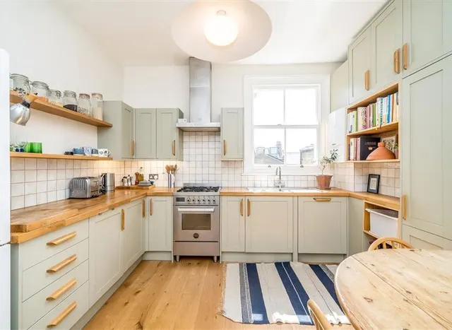 Photo 3 — Tressillian Road, Brockley, SE4
