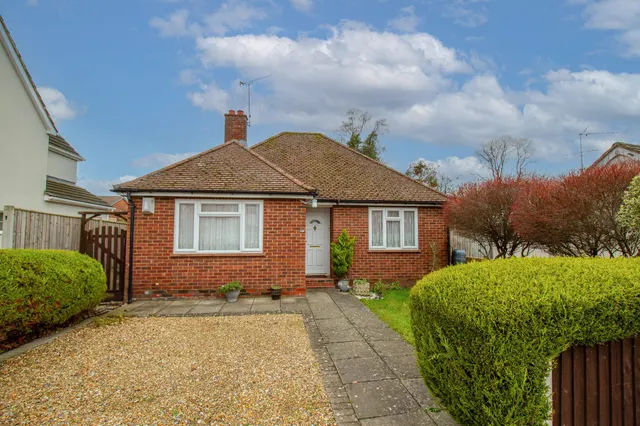 Connaught Road, Fleet, GU51 3QX, photo 1
