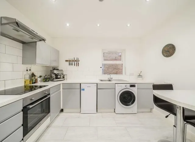 Photo 3 — Waldeck Road, Ealing, W13
