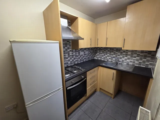 Highroyd Crescent, Moldgreen, HD5, photo 3