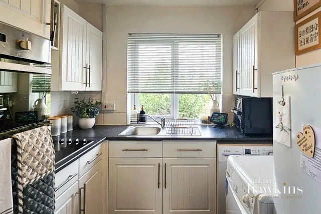 Clarendon Drive, Royal Wootton Bassett, SN4, photo 2