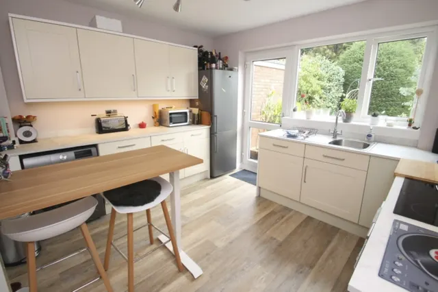 Nursery Close, Hagley, DY9, photo 2