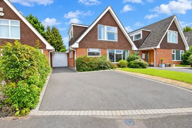 Nursery Close, Hagley, DY9, photo 1