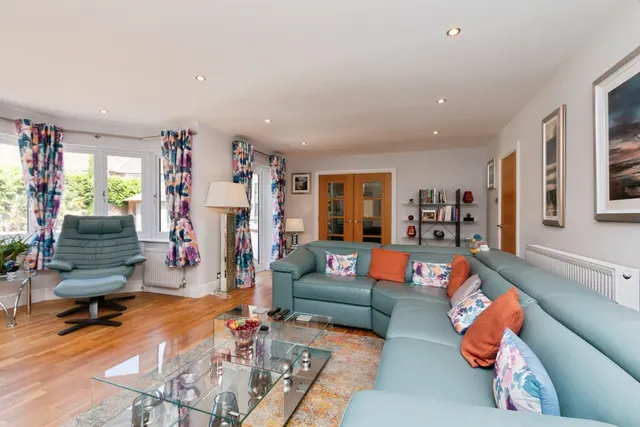 Neville Close, Basingstoke, RG21, photo 3