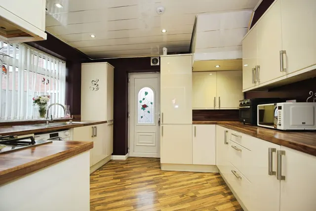 Photo 2 — Heath Grove, Leeds, West Yorkshire, LS11