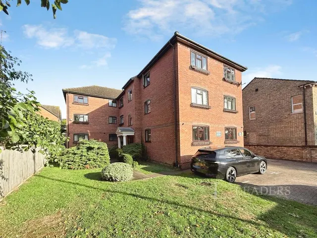 Bromham Road, Bedford, MK40, photo 2