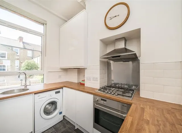 Photo 3 — Horsford Road, Brixton, SW2
