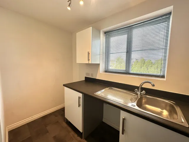 Photo 3 — Holyhead Road, Wednesbury, Wednesbury, WS10