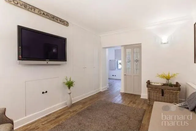 Sheridan Buildings, Martlett Court, WC2B, photo 3