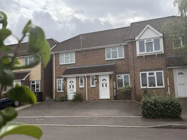 Woodsage Drive, Gillingham SP8 4UF, photo 1