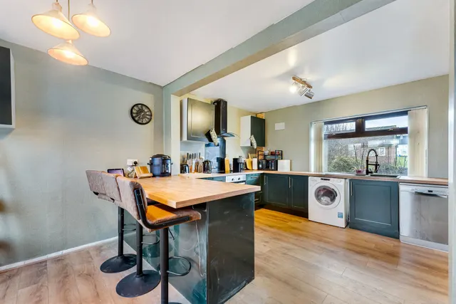 Photo 3 — Windsor Grove, Runcorn, Runcorn, WA7 5EN