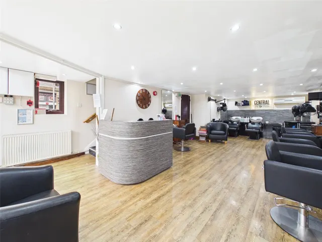 St. Mary Street, Bridgwater, TA6, photo 2