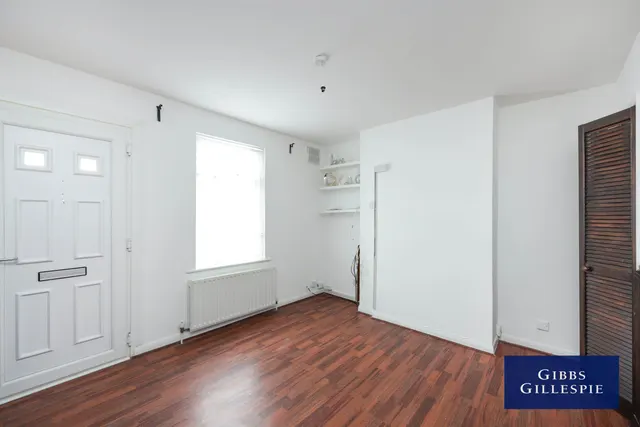 New Road, Uxbridge Fees Apply, UB8, photo 2