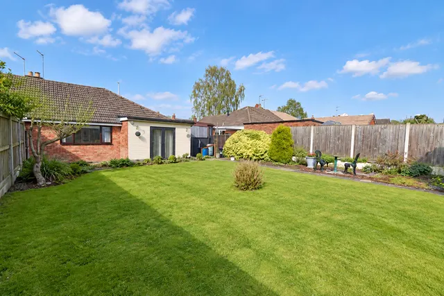 Maple Close, Market Drayton, photo 3