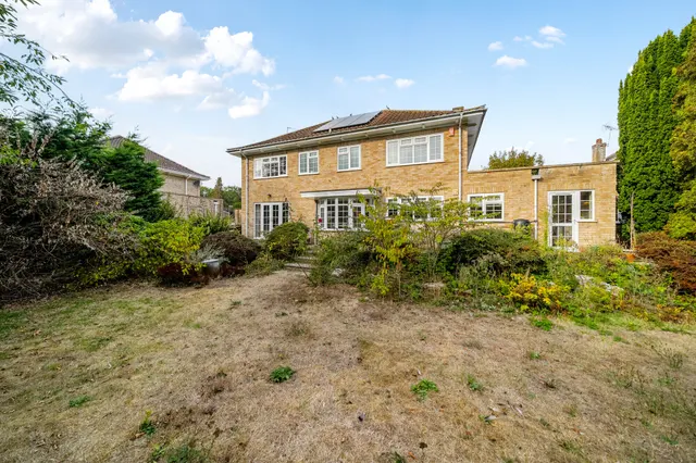 Hollycombe, Englefield Green, TW20, photo 2