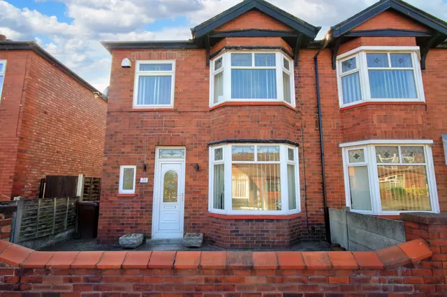 Ladysmith Avenue, Ashton-In-Makerfield, Wigan, Wigan, WN4 9DB, photo 1