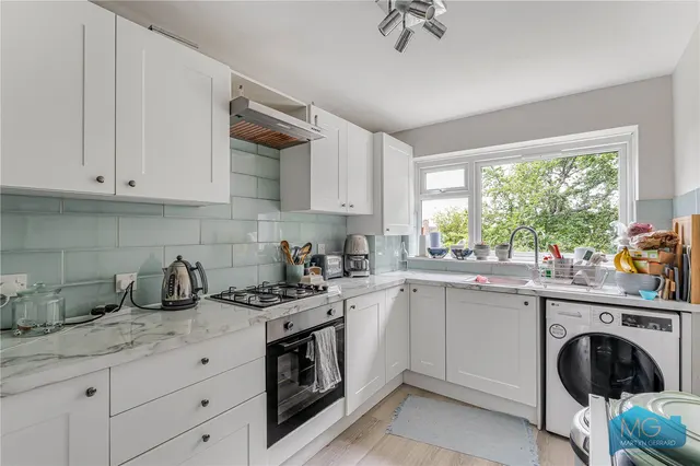 Cedar Drive, East Finchley, N2, photo 2