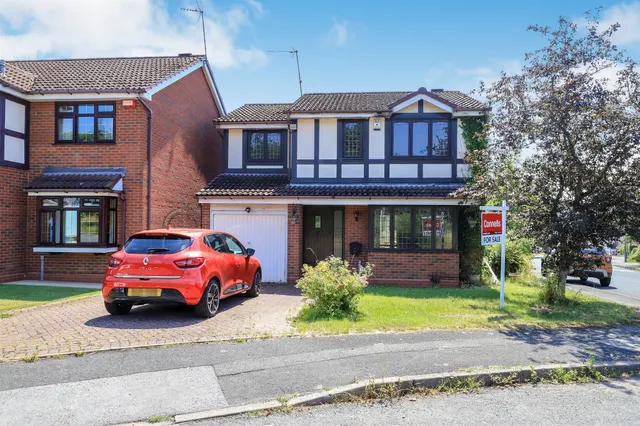 Elmley Close, Coseley, WV14, photo 1