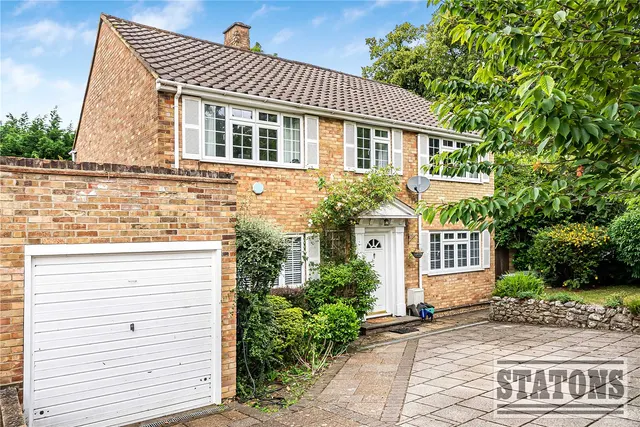 Church Road, Little Heath, Potters Bar, Hertfordshire, EN6 1EY, photo 1