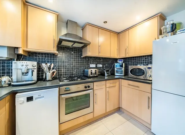 Photo 2 — Chestnut Close, West Norwood, SW16