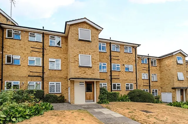 West Road, Guildford, GU1, photo 1