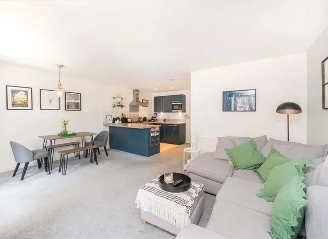 Photo 3 — Buckler Court, Holloway, N7