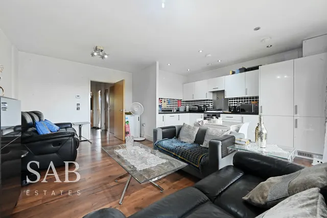 Rectory Park Avenue, Northolt, UB5, photo 3
