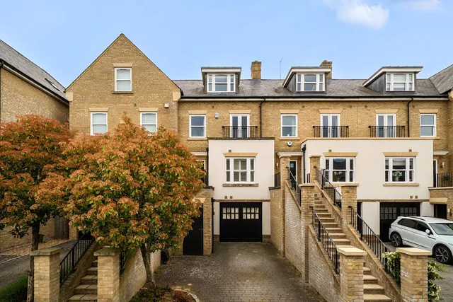 Royal Quay, Harefield, UB9, photo 1