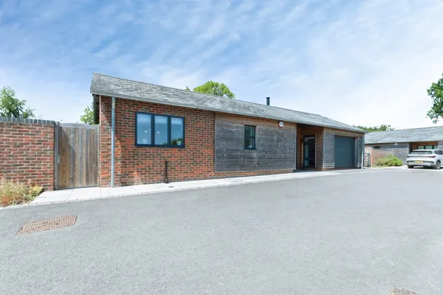 Framptons Courtyard, Holt, BH21, photo 1
