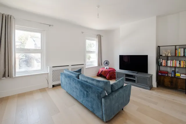Photo 2 — Cheshire Road, London, N22