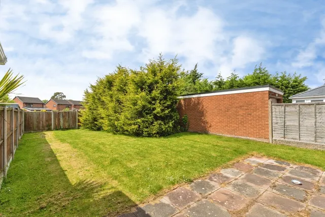 Knottingley Drive, Great Sutton, CH66, photo 3