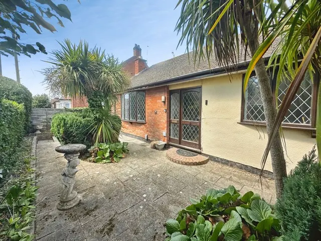 Clarendon Road, Hinckley, Leicestershire, LE10, photo 1