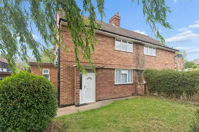 Goldings Crescent, Basildon, Essex, SS16, photo 1