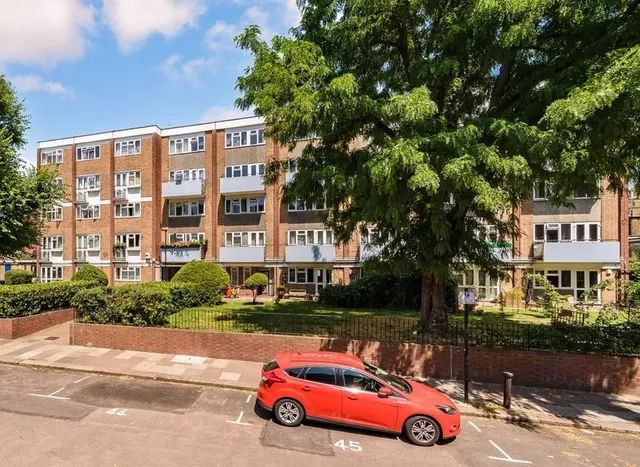 North End Crescent, West Kensington, W14, photo 1