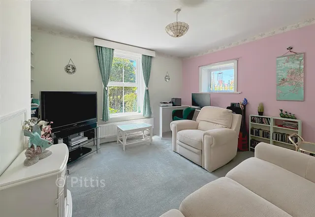 Manor Road, Wroxall, PO38, photo 2