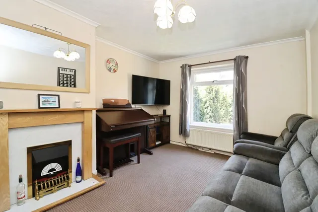 Chiltern Close, Grassmoor, S42, photo 3