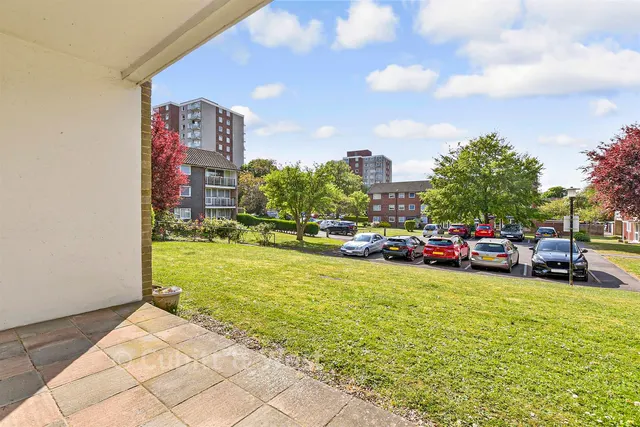 Basinghall Gardens, Sutton, SM2, photo 2