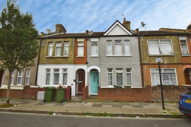Chadwin Road, London, E13, photo 1