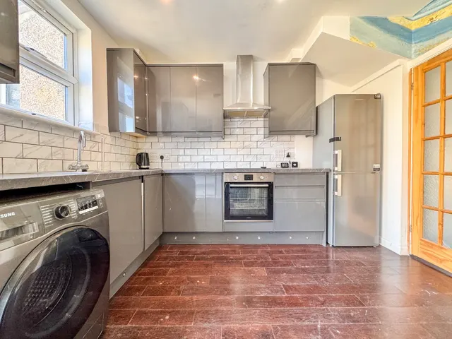 Photo 2 — Garland Road, Plumstead, London, SE18 2PL