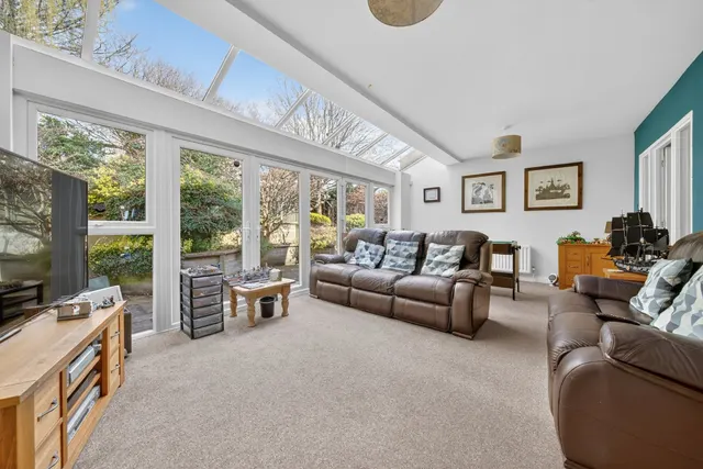 West End Close, Horsforth, LS18, photo 3
