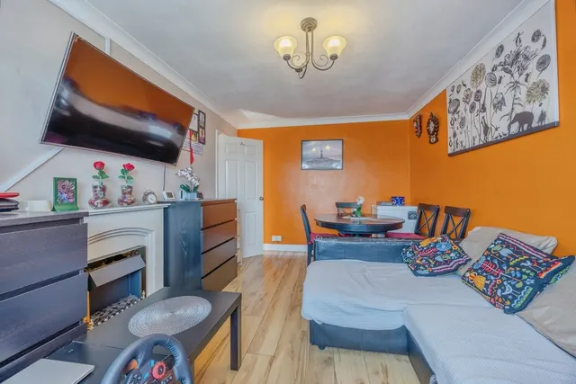 Photo 3 — Swallowdale, South Croydon, CR2