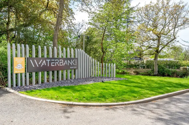 Heybridge Lane, Prestbury, photo 2