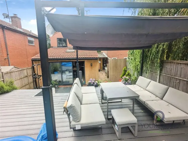 Curzon Close, Rainworth, NG21, photo 3