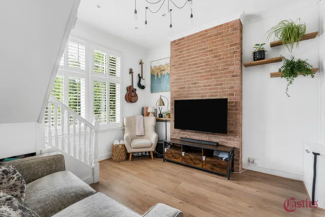 Palmerston Road, N22, photo 1