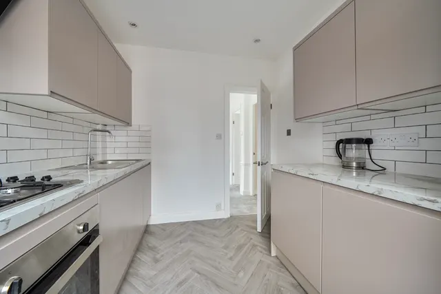 Photo 2 — Denham Road, Whetstone, London, Greater London, N20 0DN