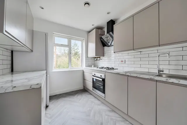 Denham Road, Whetstone, London, Greater London, N20 0DN, photo 1