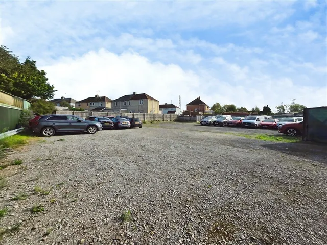Commercial Road, Totton, SO40, photo 3